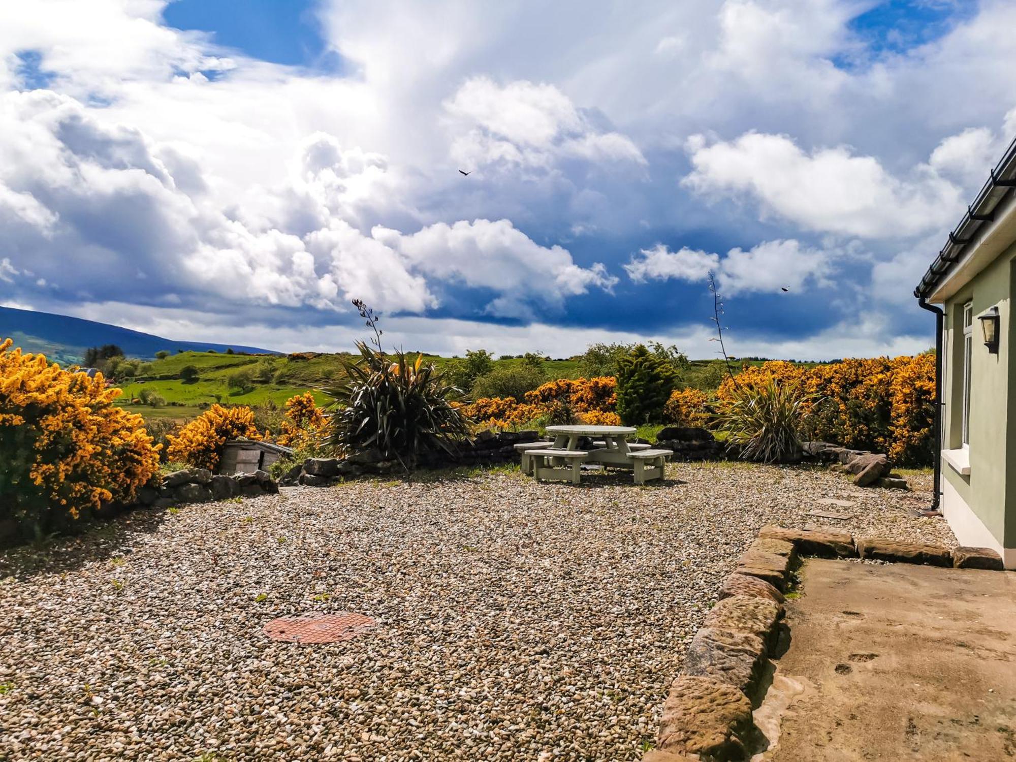 Causeway Coast Country Cottage, Pet-Friendly Ballycastle Εξωτερικό φωτογραφία